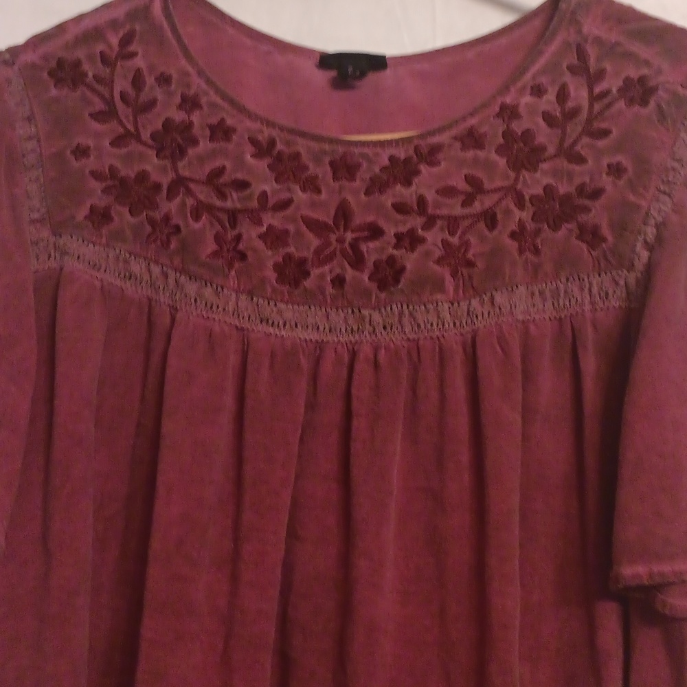 Torrid Red Flutter Sleeve Embellished Blouse Size… - image 2